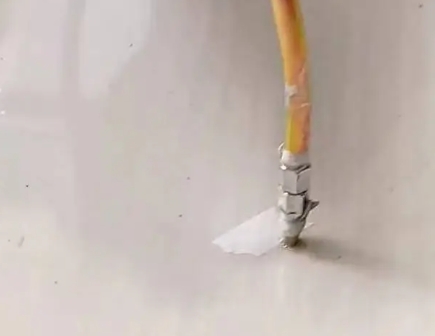 韩城瓷砖空鼓维修公司专业解答在瓷砖铺贴过程中，如果使用的砂料过粗（如全部使用了粗砂），可能会导致以下问题